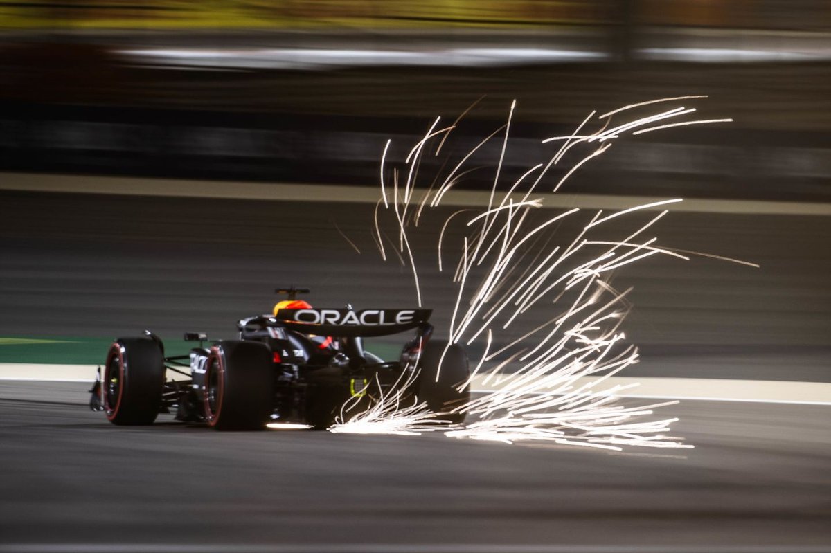 Verstappen faz a pole para o GP do Bahrein com Leclerc em 2º