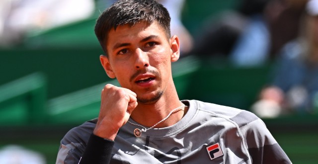 Popyrin amplia crise e elimina atual campeo Rublev em Monte Carlo