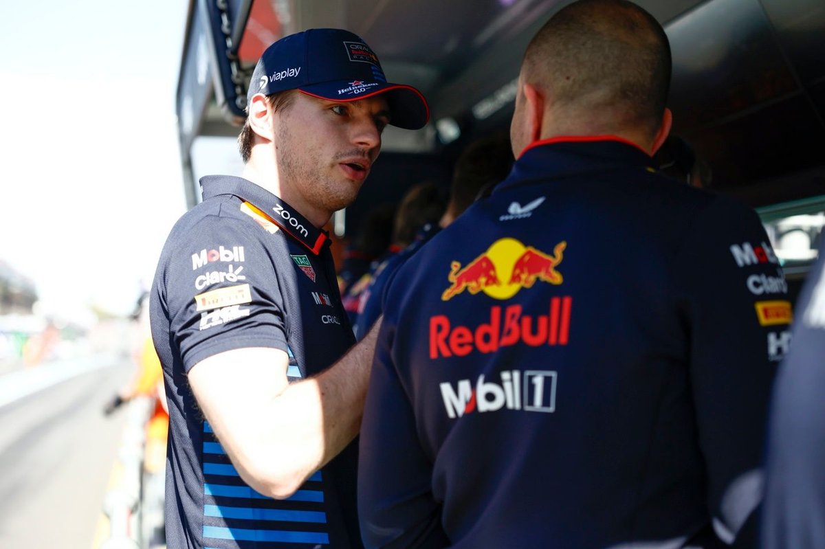 Por que Lambiase não esteve com Verstappen no TL1 em Ímola?