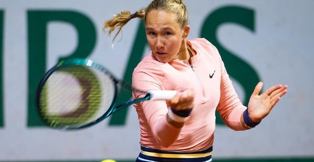 Andreeva derruba Azarenka na madrugada e completa rodada louca em Roland Garros