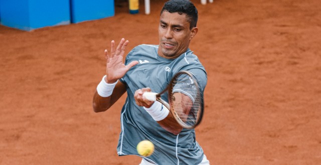 Thiago Monteiro luta, mas eliminado por 130 do mundo em Bastad