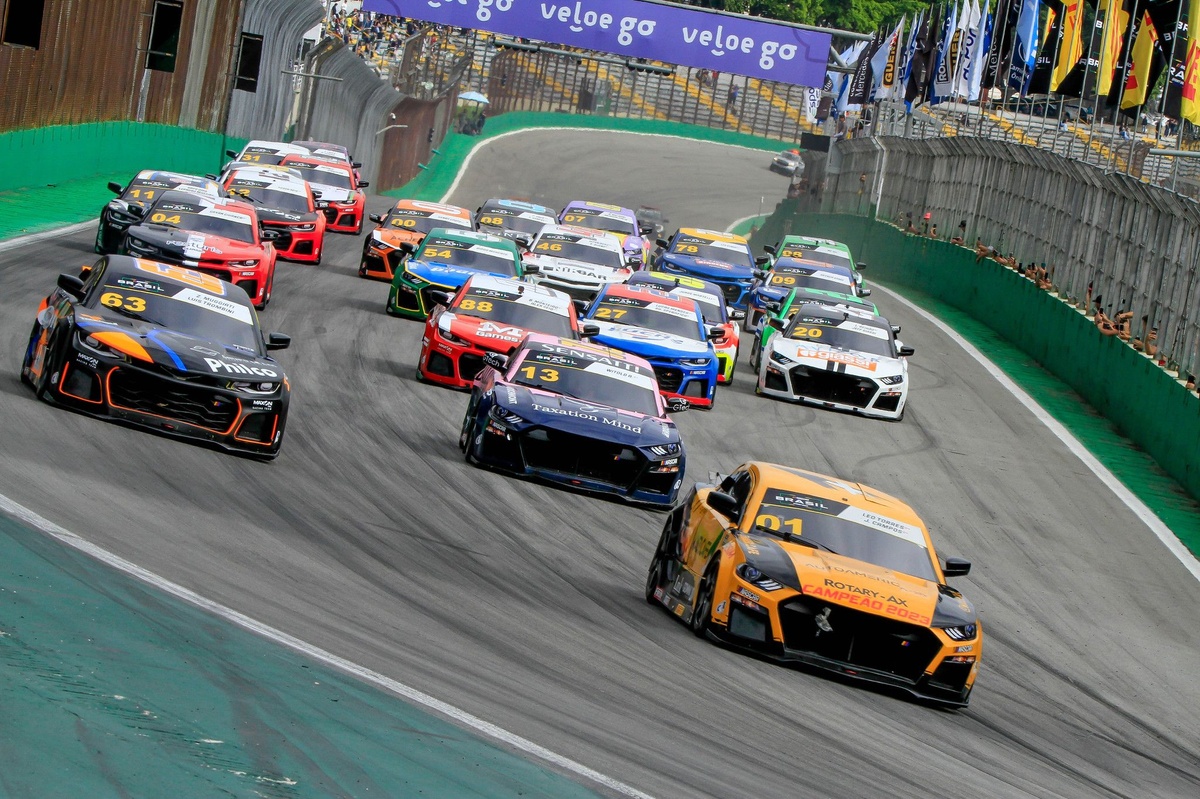 AO VIVO: Assista à corrida 1 da etapa de Interlagos da NASCAR Brasil