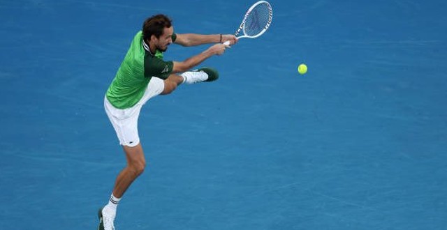 Medvedev escapa no 2º set e vence, em Dubai, a 1ª após o Australian Open