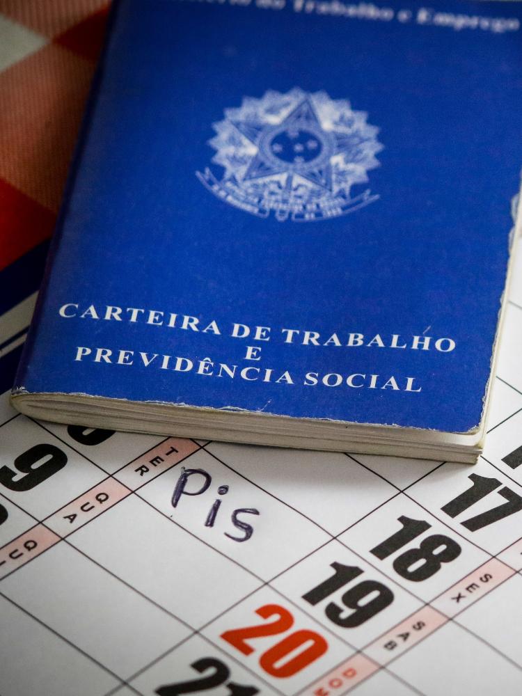 Governo dá início a pagamento do PIS 2024; veja calendário