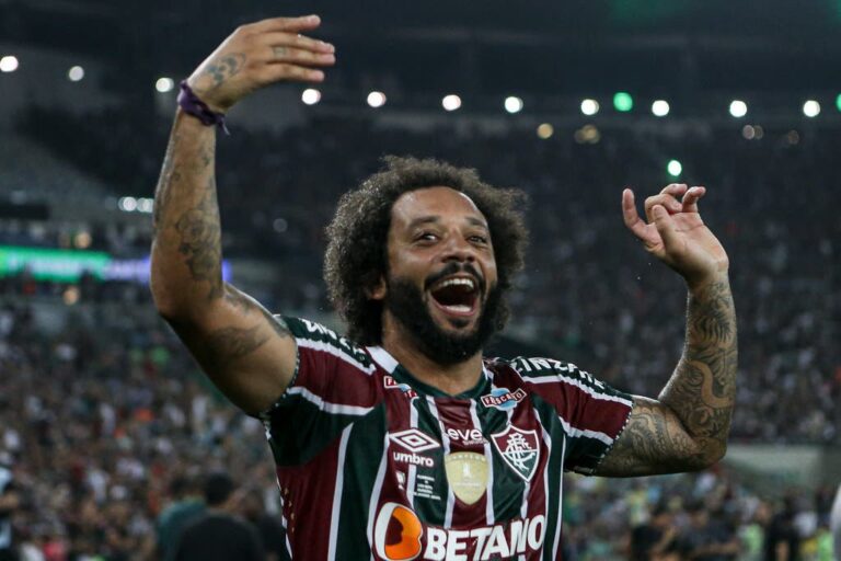 Aura de campeão: Em menos de um ano da reestreia pelo Flu, Marcelo tem quatro finais e três troféus