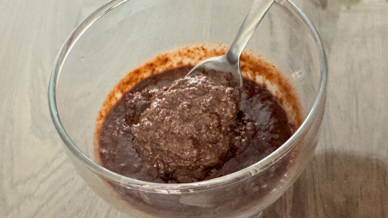 Brigadeiro proteico e prático fica pronto em 5 minutinhos! Veja a receita - Fotos