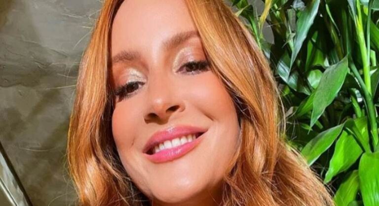Claudia Leitte encanta ao posar com sua caçula e o marido - Bem Estar