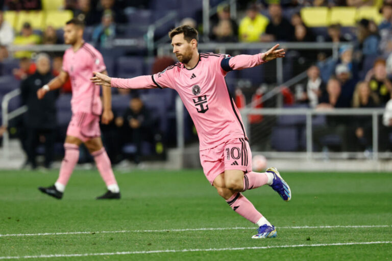 Messi e Surez arrancam empate para Inter Miami contra Nashville pela Concachampions :: ogol.com.br