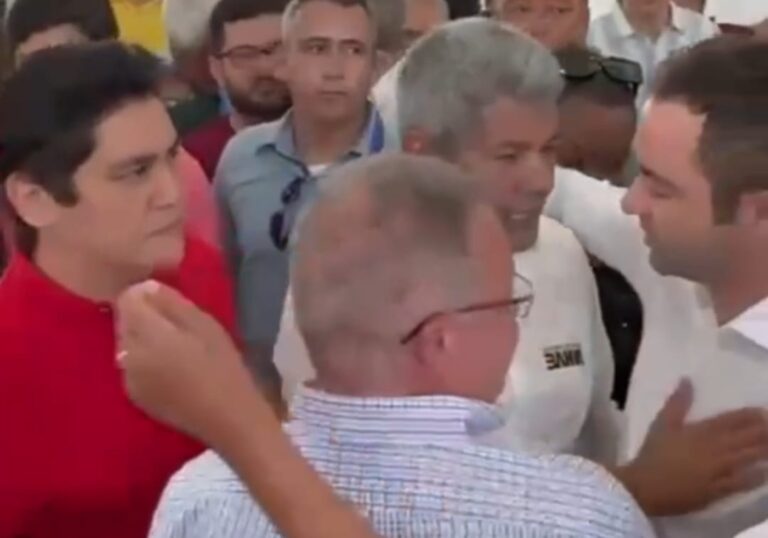 Bonfim se desespera e divulga fake news após governo declarar Fabrício liderança de Brumado em evento na cidade de Dom Basílio