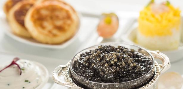 Incluir e isentar caviar na cesta básica fere de morte reforma tributária