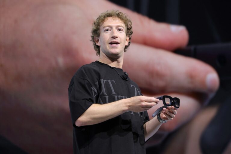 Mark Zuckerberg desbanca Jeff Bezos e se torna o 2º mais rico do mundo em lista da Bloomberg | Negócios