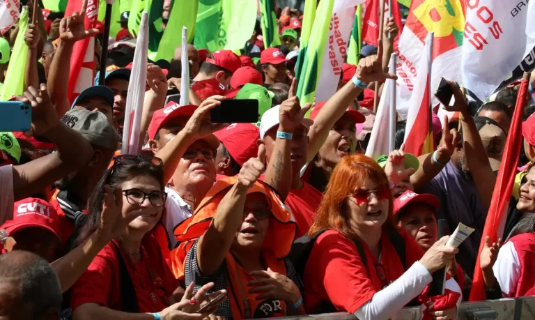 Sindicatos celebram salario minimo band fm conquista
