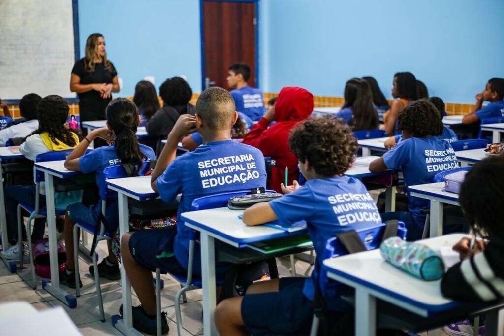 Matrícula da rede estadual da Bahia para 2026 será feita exclusivamente ...
