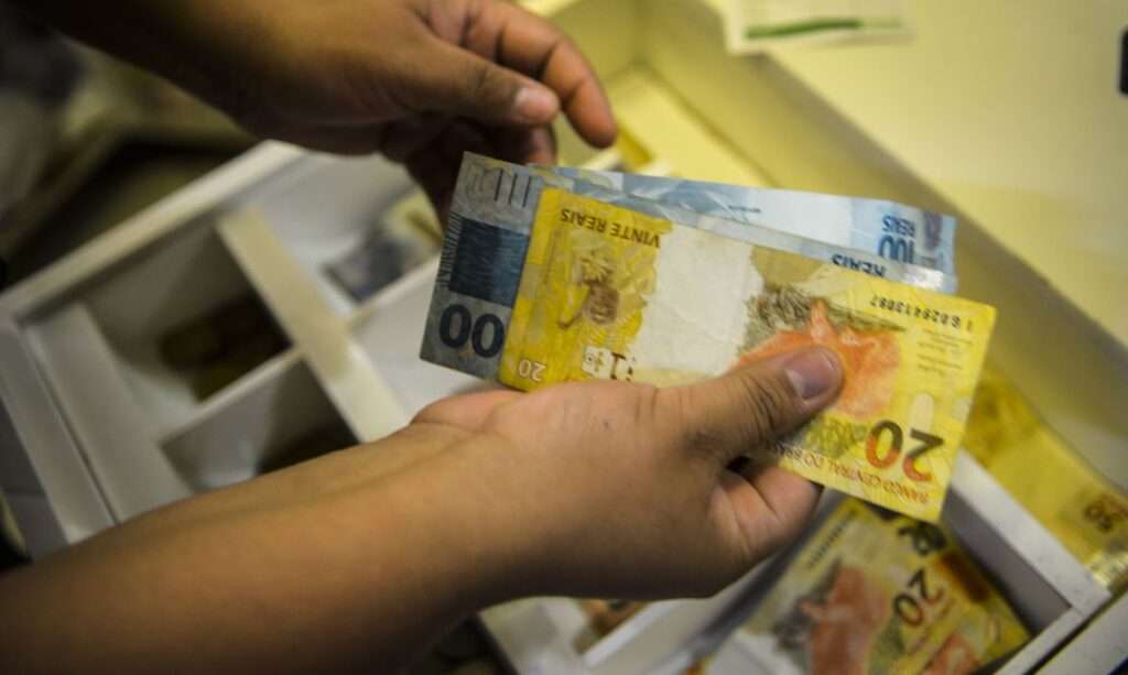 dinheiro salario minimo band fm conquista